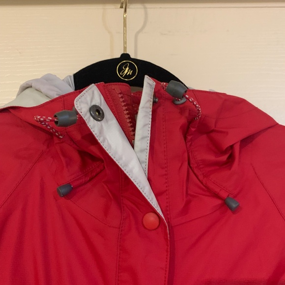 LL Bean Red Long Hooded Rain Coat sz M - Picture 3 of 8